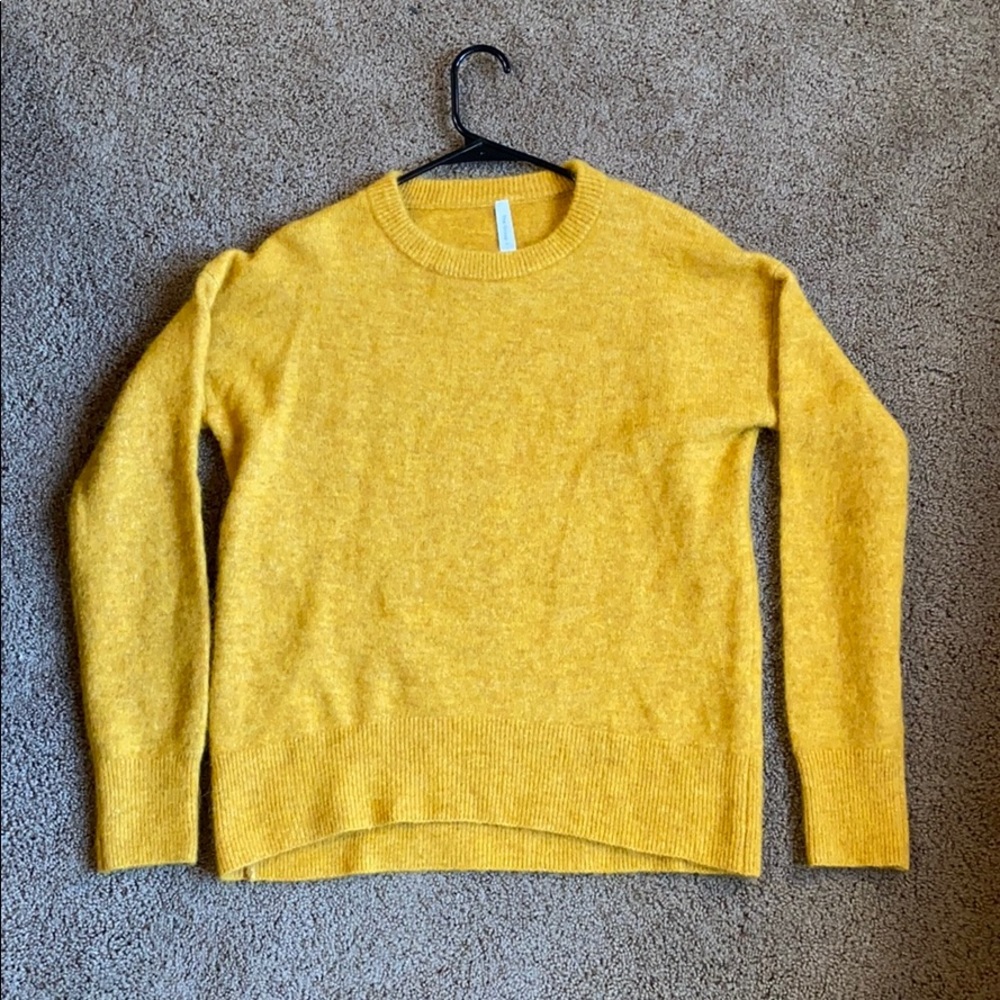 BEAUTIFUL CASHMERE SWEATER